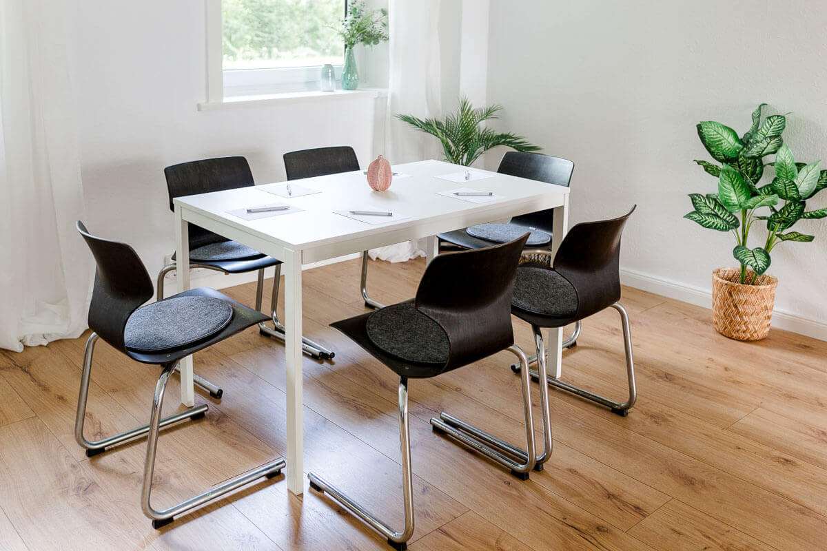 Workshop, Coaching oder Kundengespräche, das Studio DEIN RAUM HAMBURG bietet viele Möglichkeiten.